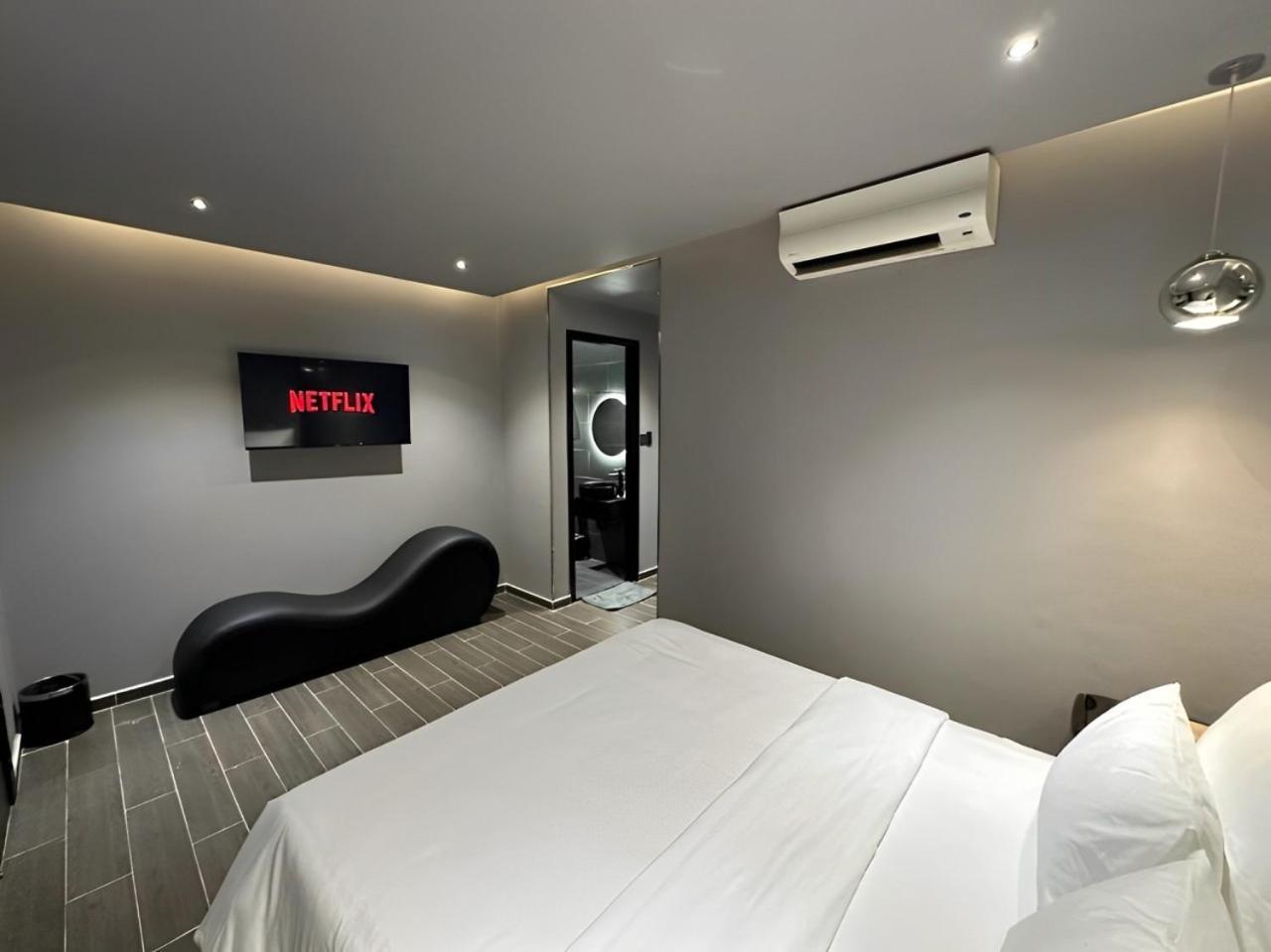 Midas Hotel 2 Хошимин Экстерьер фото