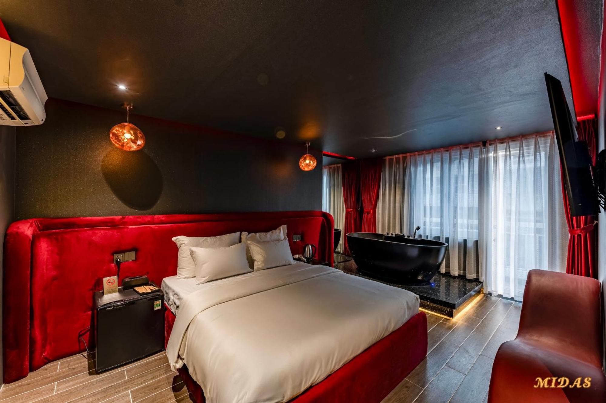 Midas Hotel 2 Хошимин Экстерьер фото